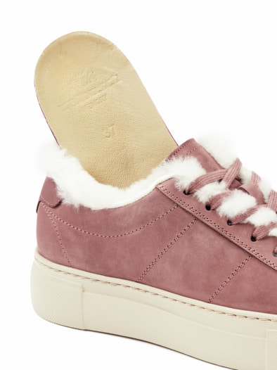 Lammfell City-Sneaker Lavendel