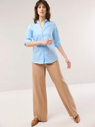 Extraglatt-Bluse Kelchkragen Skyblue