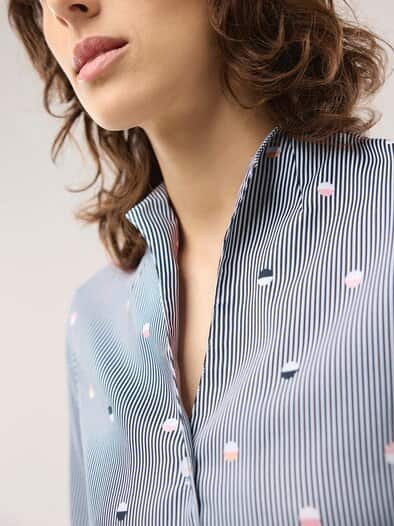 Extraglatt-Bluse Kelchkragen Tupfen Schwarz