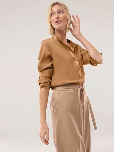 Polo Bluse aus Seide Praline