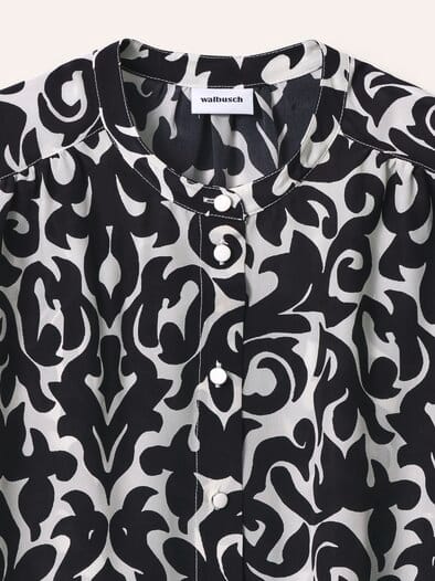 Bluse mit Seide Druck Schwarz