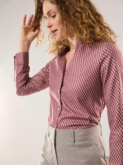 Extraglatt Stehkragen Bluse V-Auss Minimal Chianti