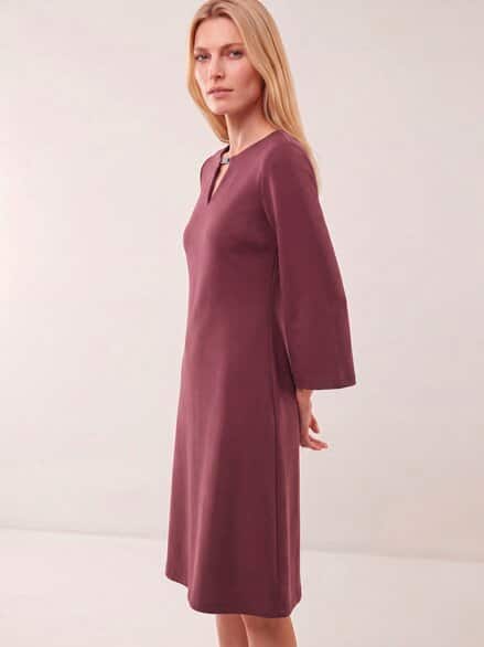Kleid A-Linie mit Ausschnittdetail Merlot Kleid A-Linie mit Ausschnittdetail Merlot