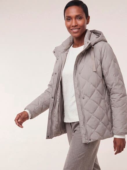 Leichte Steppjacke mit Rautenmuster ohne Nähte Kiesel Leichte Steppjacke mit Rautenmuster ohne Nähte Kiesel