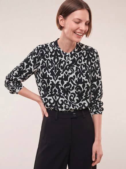 Bluse mit Seide Druck Schwarz Bluse mit Seide Druck Schwarz