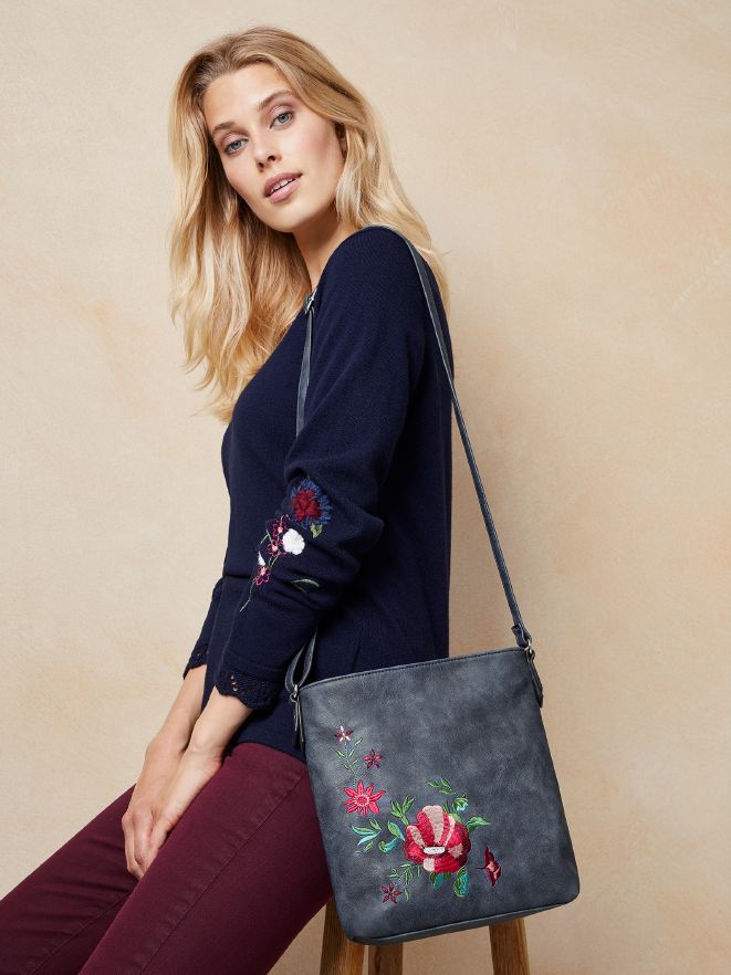 Tasche mit Stickerei Tasche mit Stickerei