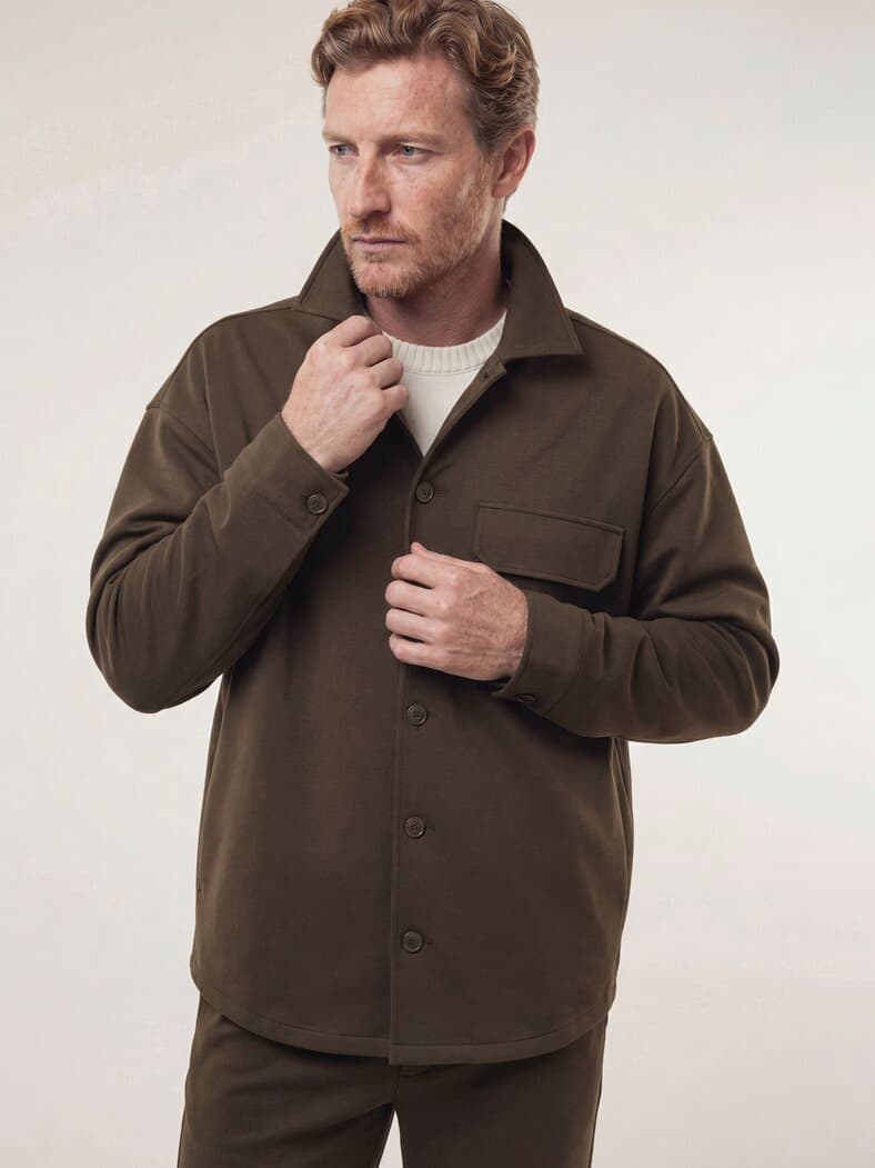 Hemdjacke aus elatischem Material Braun