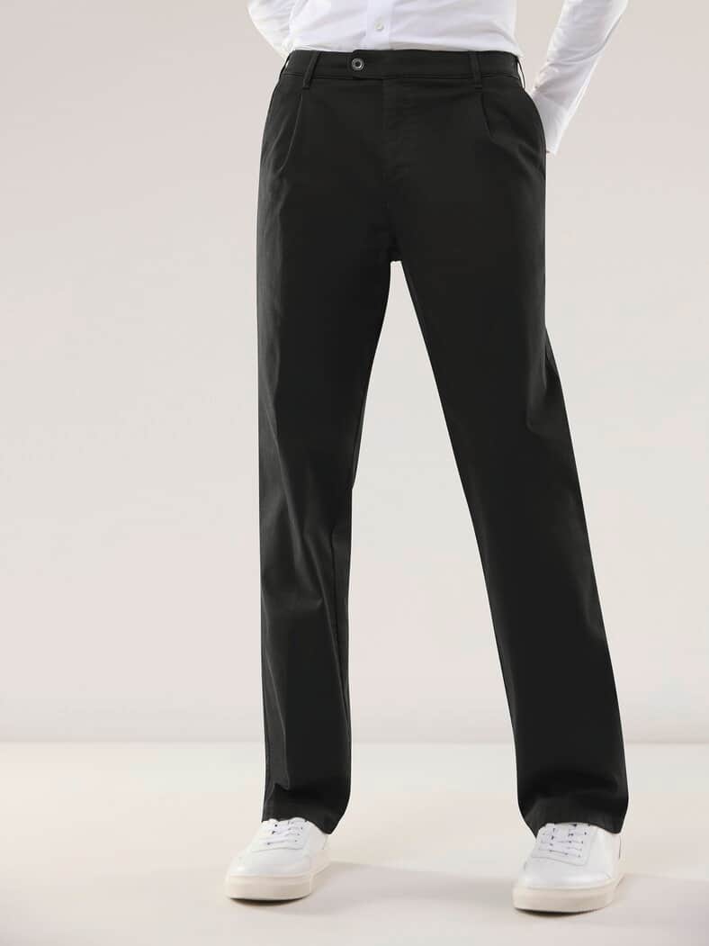 Extraglatt Flex-Bundfaltenjeans Permablack