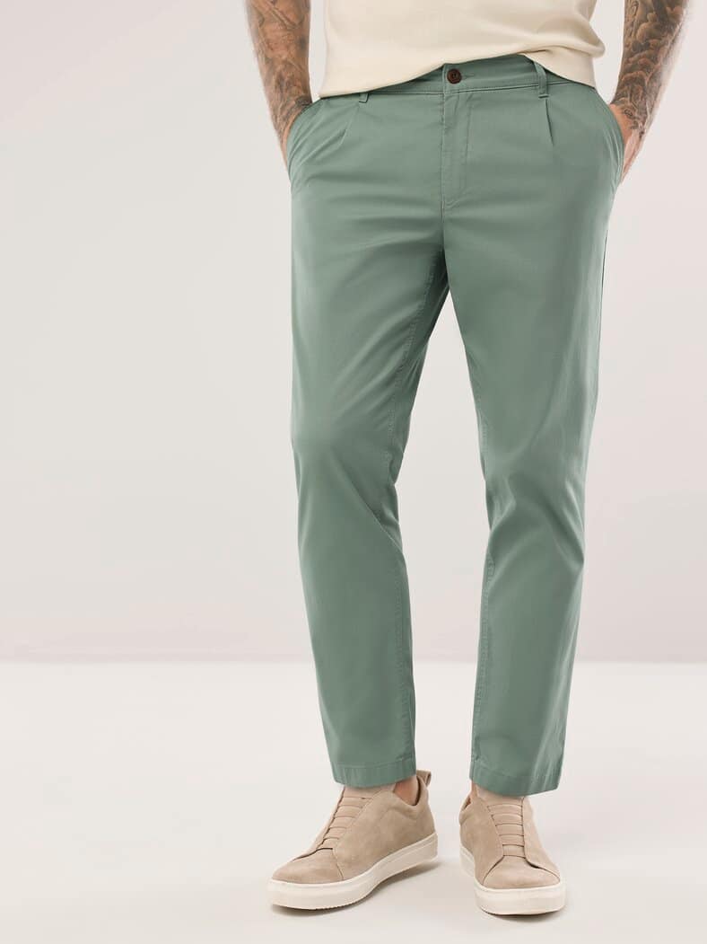 Bundfalten-Chino Feinstruktur Salbei