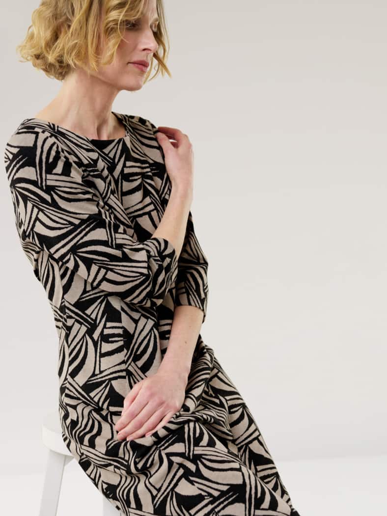 Softjersey-Jacquardkleid Natur/Schwarz