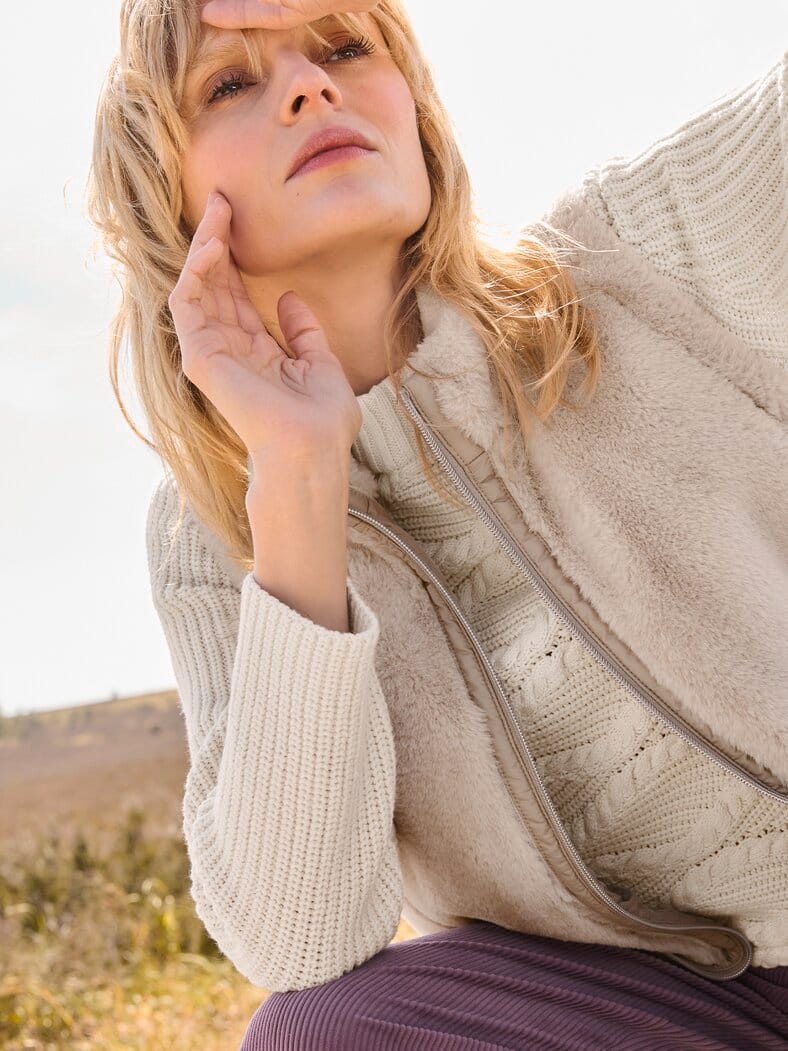 Outfit Kuschelfell Weste