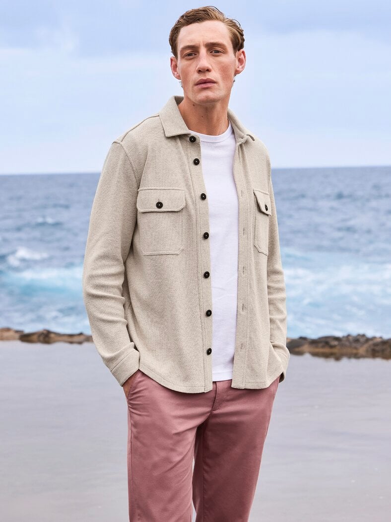 Outfit Overshirt mit Struktur