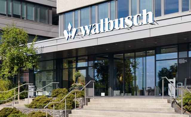 Ansicht vom Walbusch Hauptgeschäft von außen.