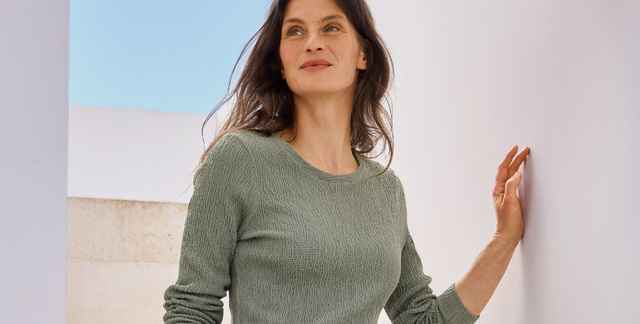 Leicht, feminine, luftig. Sommermode von WALBUSCH.